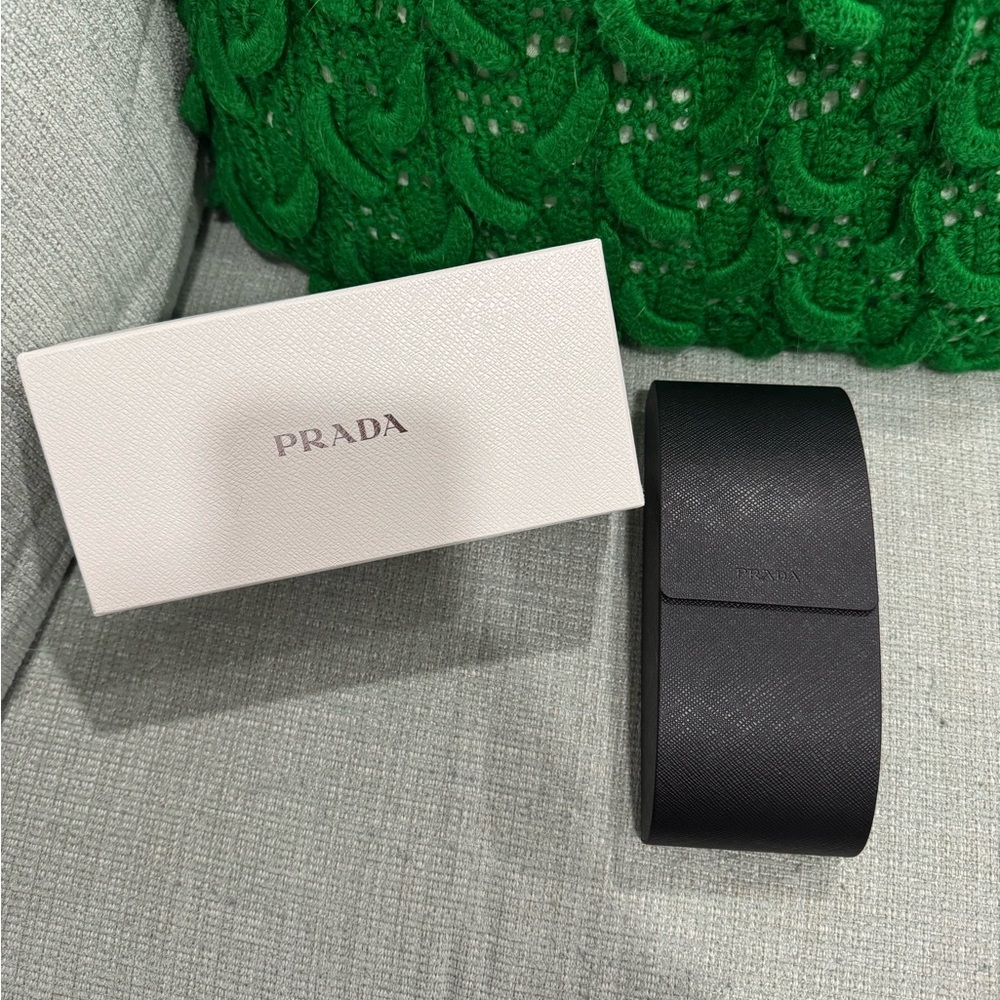 Black Prada sunglasses case with box
*SUNGLASSES NOT INCLUDED*